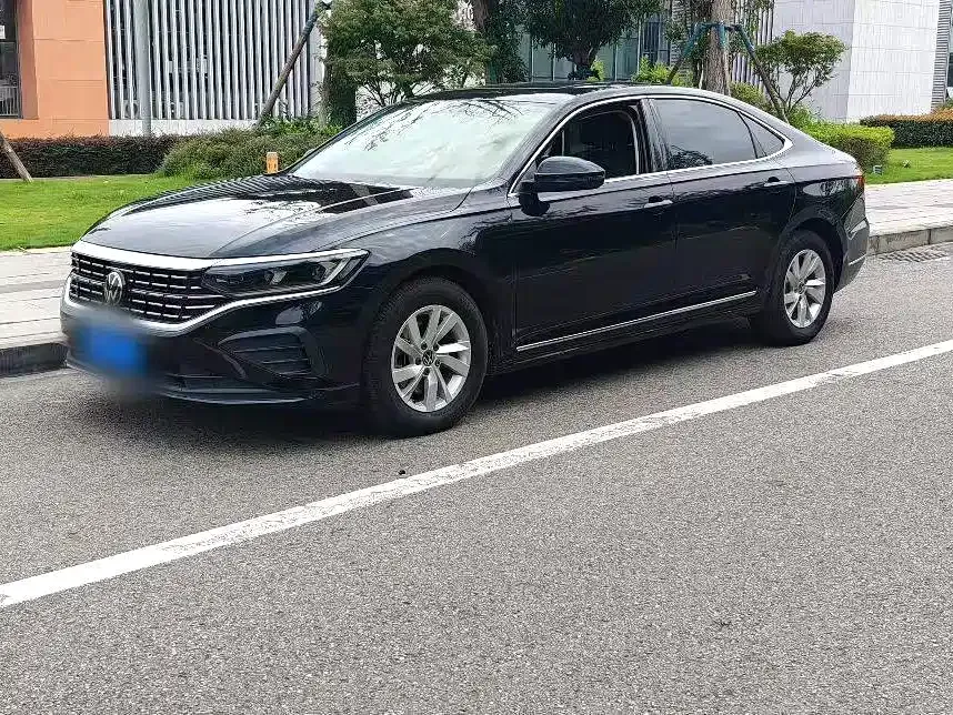 Volkswagen Passat 2023 из CN, фото 1