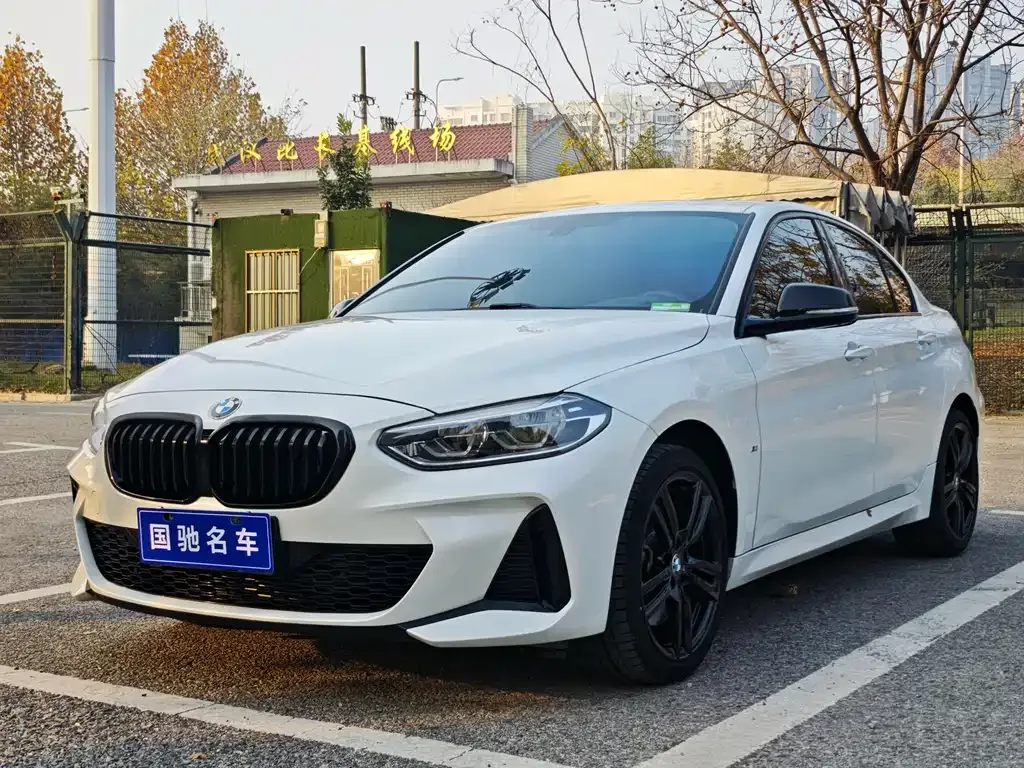 BMW 1 Series 2021 из CN, фото 1