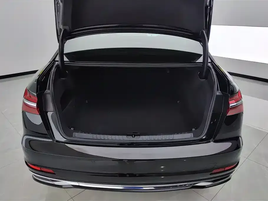 Audi A6L 2024 из CN, фото 6