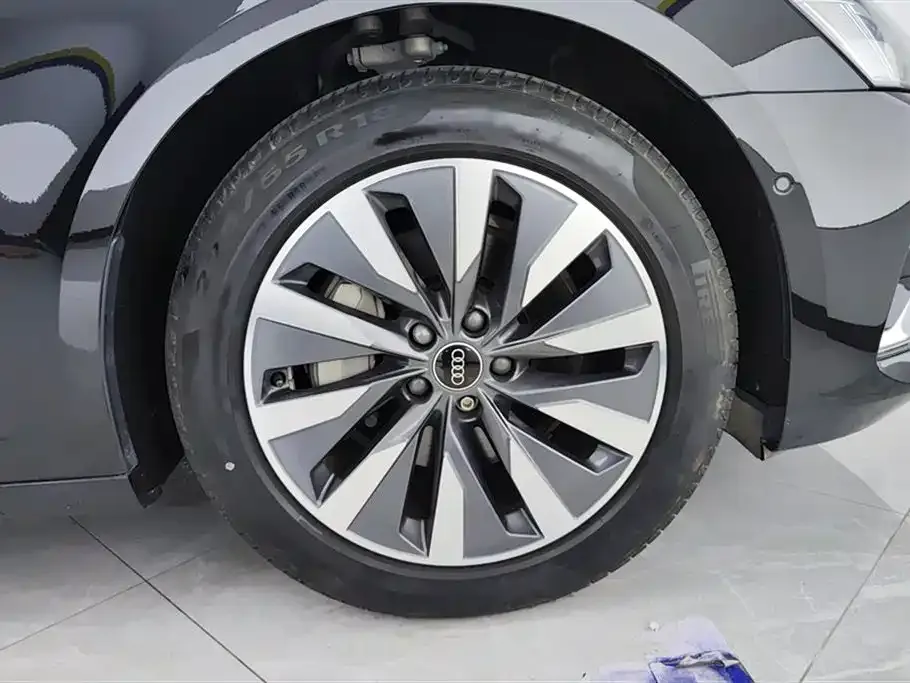 Audi A6L 2024 из CN, фото 7