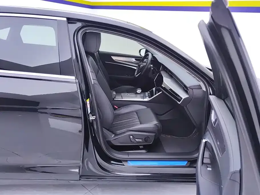 Audi A6L 2024 из CN, фото 10