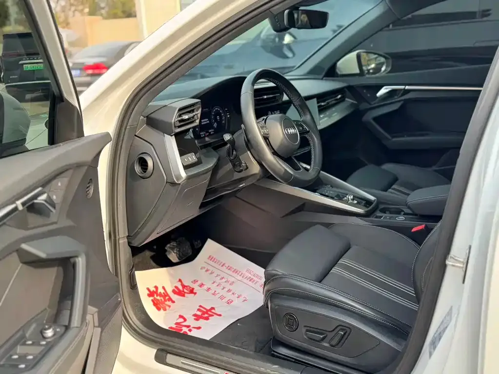 Audi A3 2023 из CN, фото 9