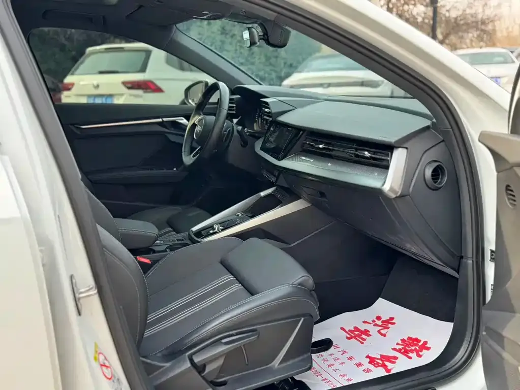 Audi A3 2023 из CN, фото 8