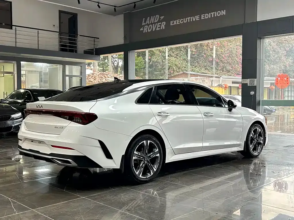 Kia K5 2023 из CN, фото 2