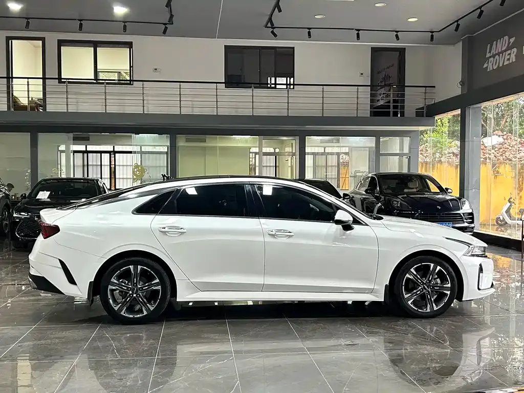 Kia K5 2023 из CN, фото 4