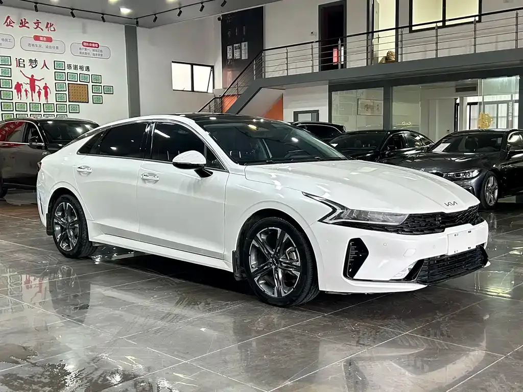 Kia K5 2023 из CN, фото 5