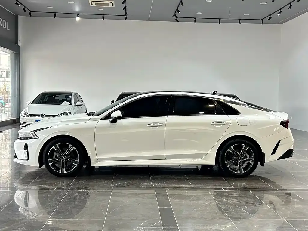Kia K5 2023 из CN, фото 6