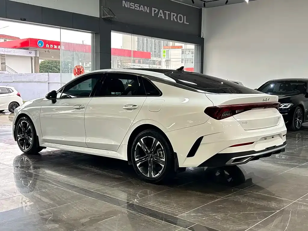 Kia K5 2023 из CN, фото 7