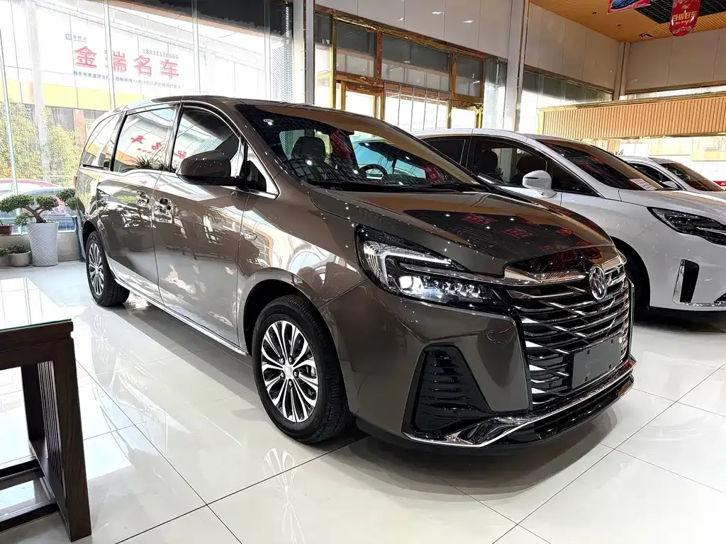 Buick GL8 2022 из CN, фото 1