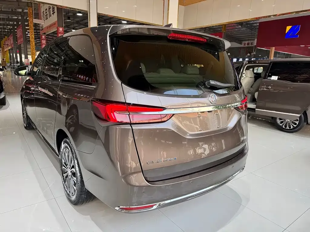 Buick GL8 2022 из CN, фото 5