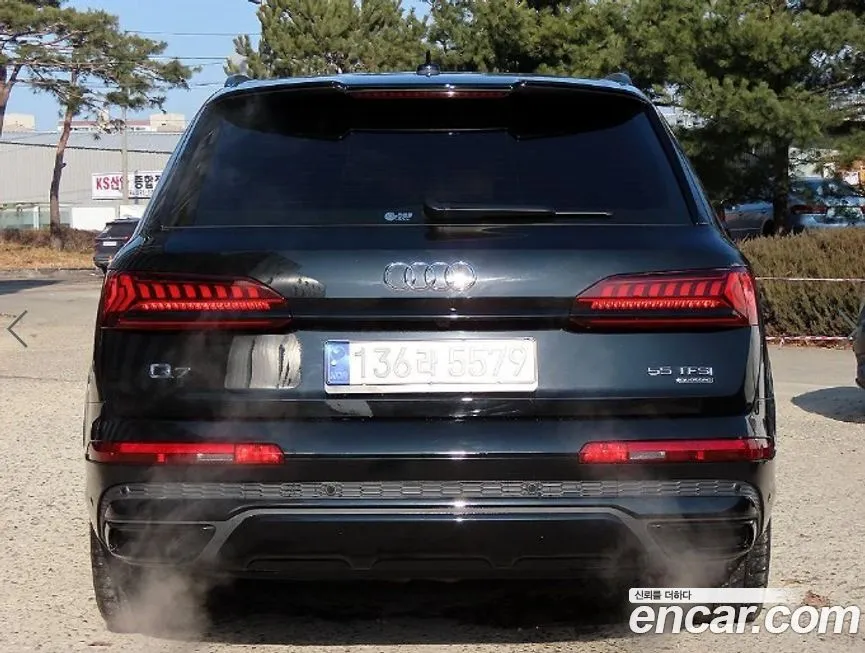 Audi Q7 2023 из KR, фото 2