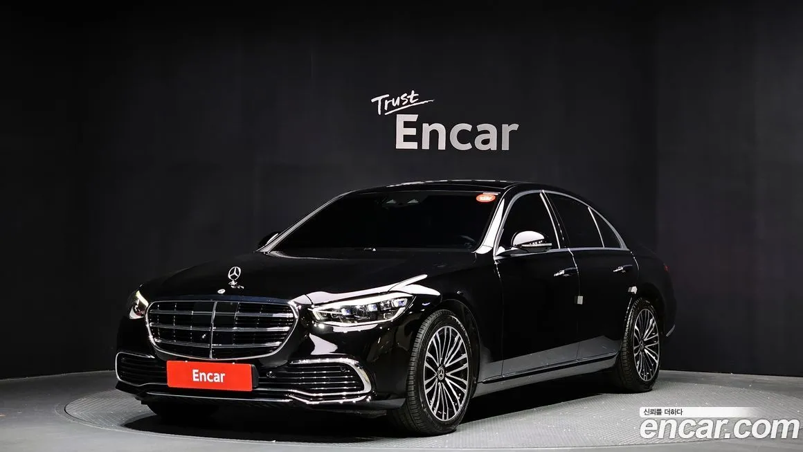 Mercedes-Benz S-Class — фото 1