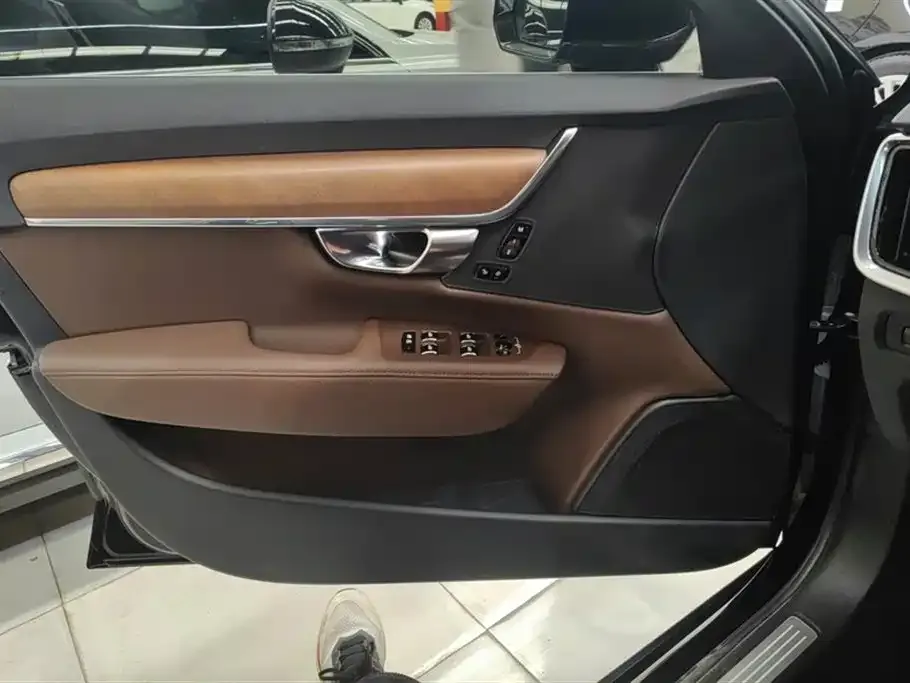 Volvo S90 2022 из CN, фото 2