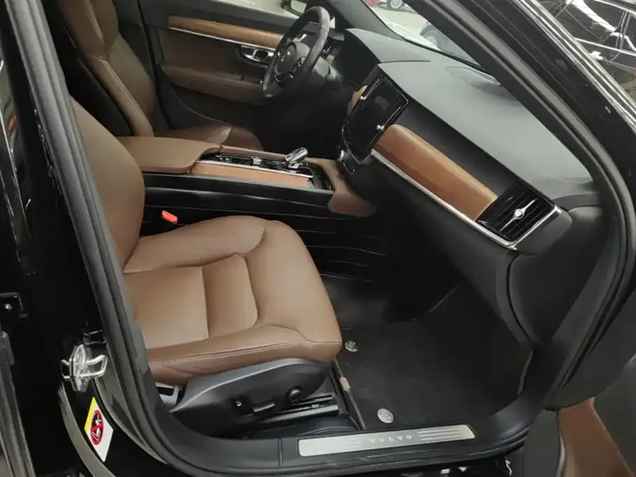 Volvo S90 2022 из CN, фото 5