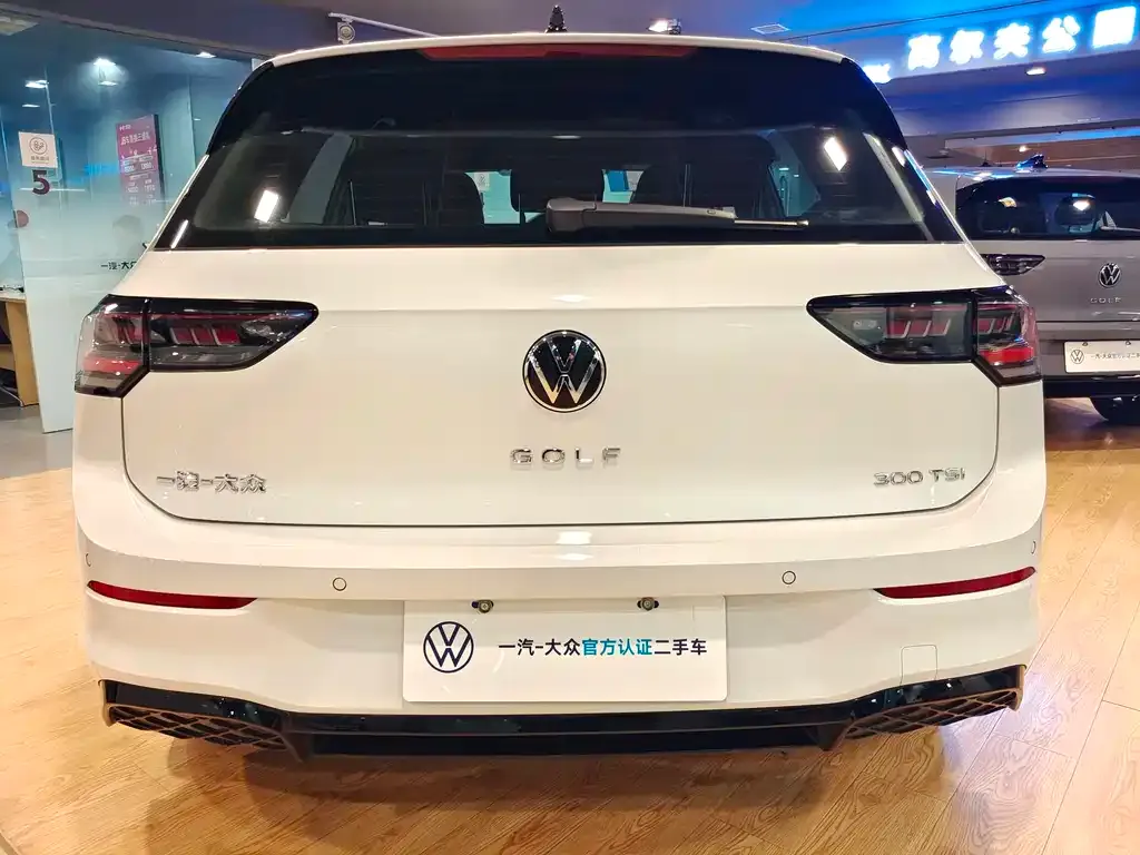 Volkswagen Golf 2024 из CN, фото 8