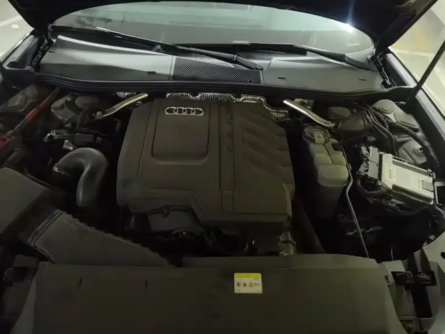 Audi A6L 2024 из CN, фото 8