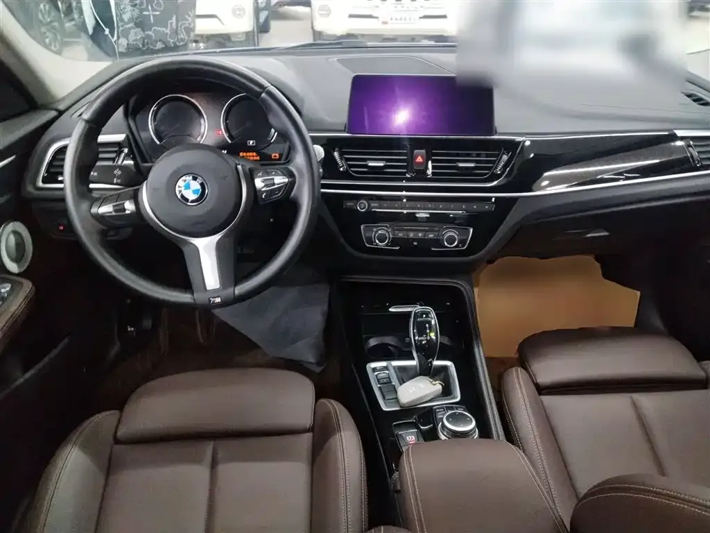 BMW 1 Series 2021 из CN, фото 3