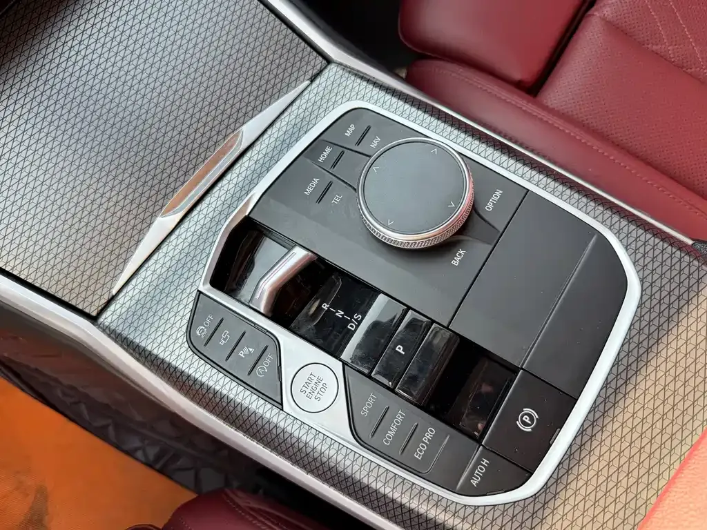 BMW 3 Series 2023 из CN, фото 9