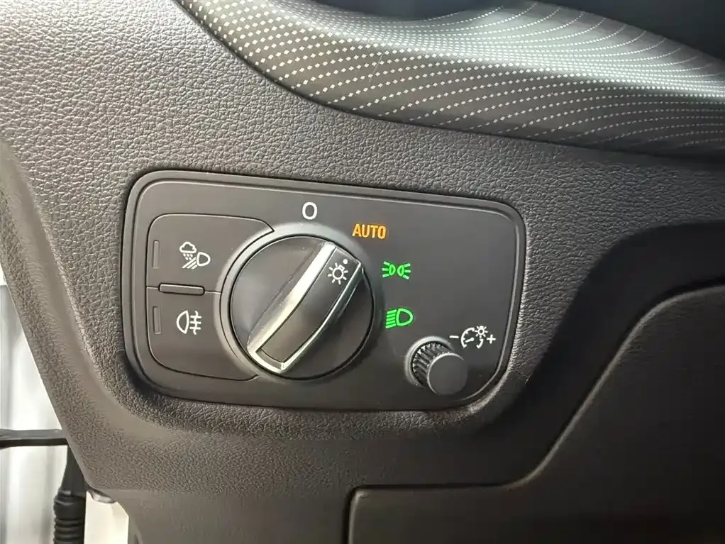 Audi Q2L 2022 из CN, фото 10