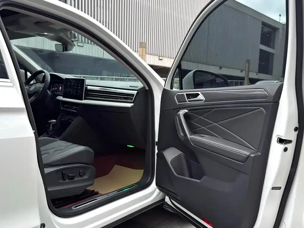 [object Object] Tiguan L 2024 из CN, фото 9