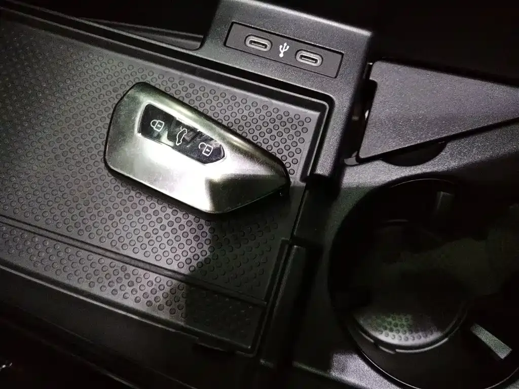 Volkswagen ID.4 X 2024 из CN, фото 9