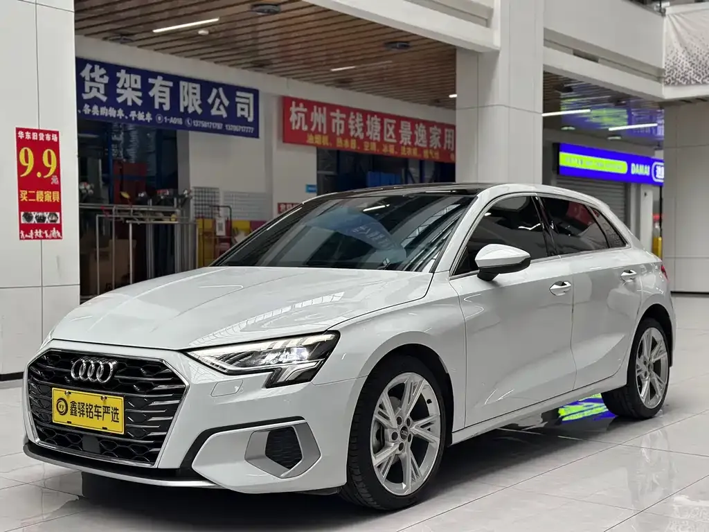 Audi A3 2023 из CN, фото 1