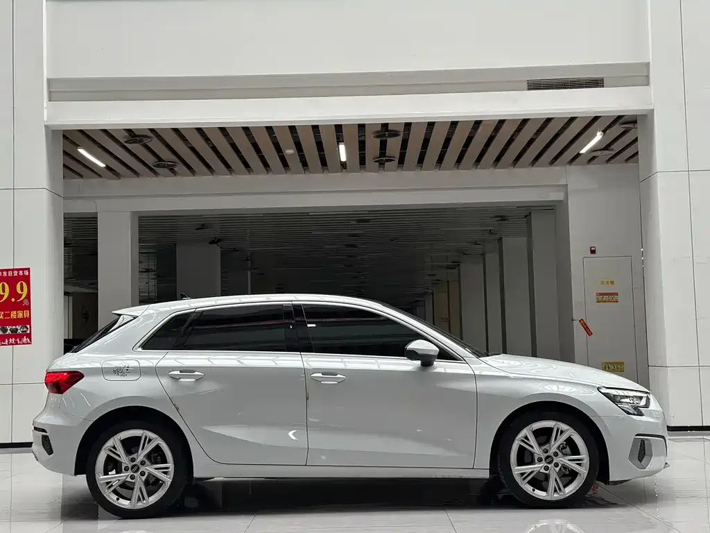 Audi A3 2023 из CN, фото 5