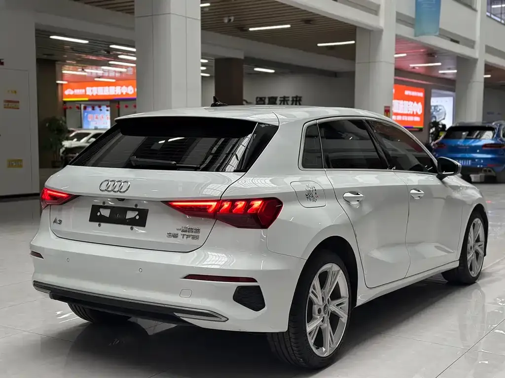 Audi A3 2023 из CN, фото 7
