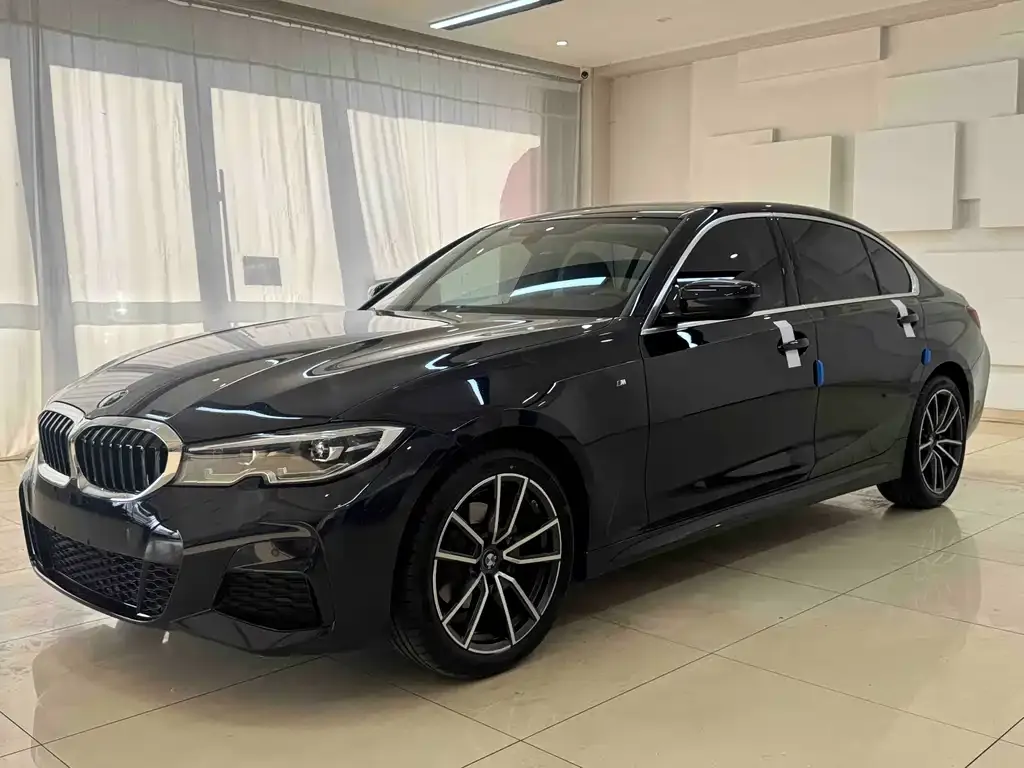BMW 3 Series 2022 из CN, фото 1