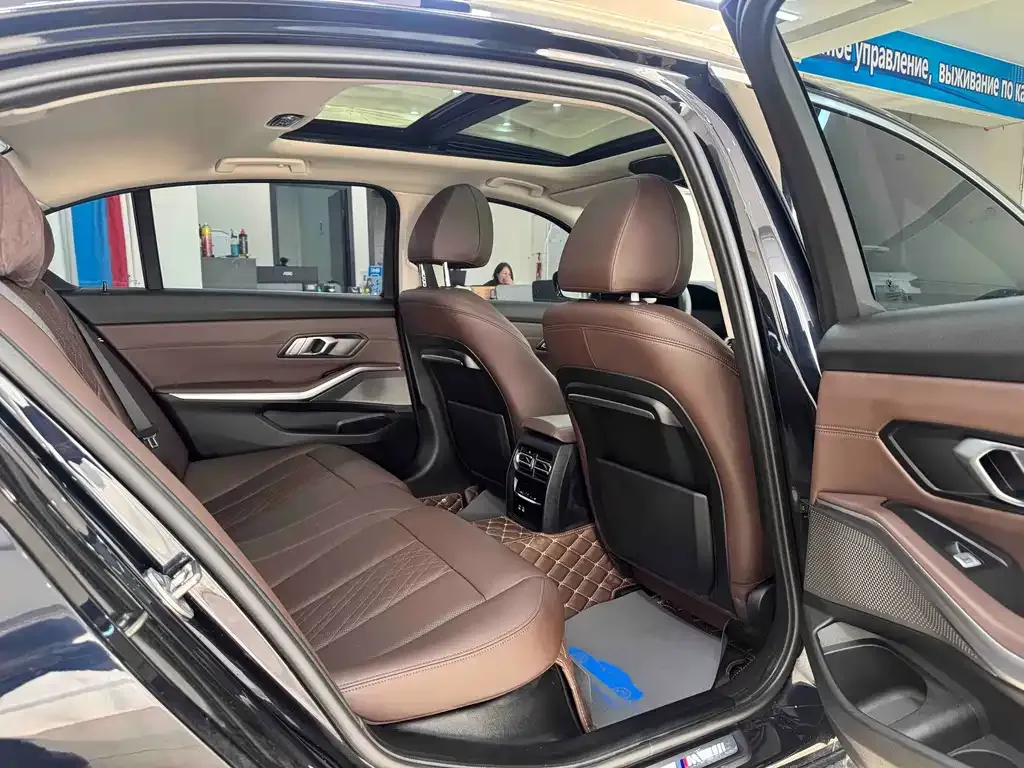 BMW 3 Series 2022 из CN, фото 4