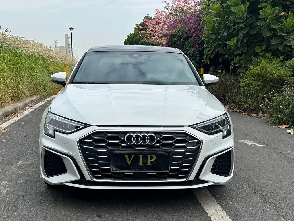Audi A3 2023 из CN, фото 3