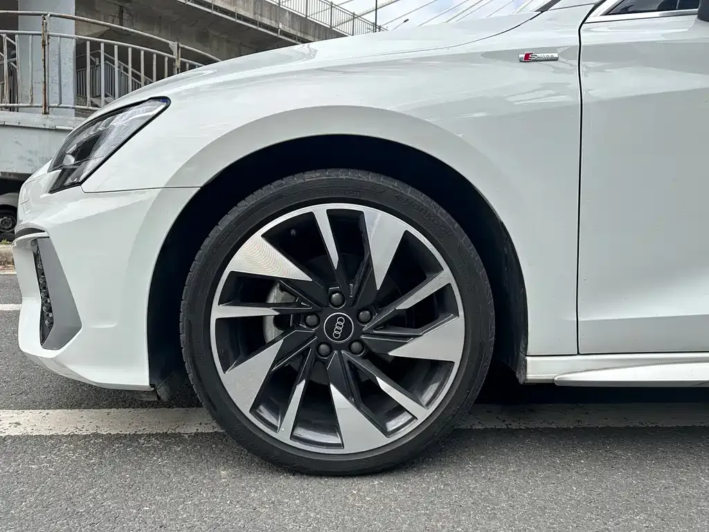 Audi A3 2023 из CN, фото 7