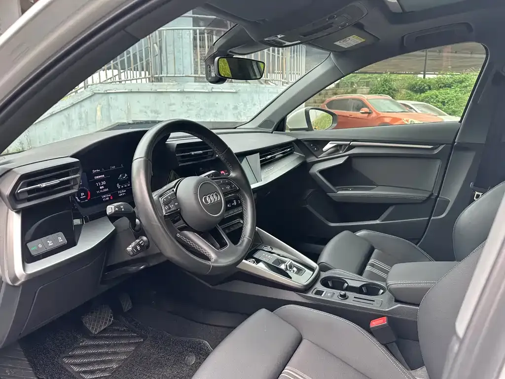 Audi A3 2023 из CN, фото 8