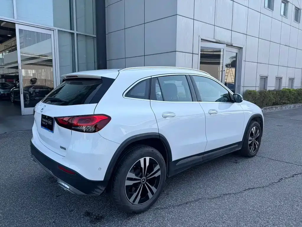 Mercedes-Benz GLA 2023 из CN, фото 2