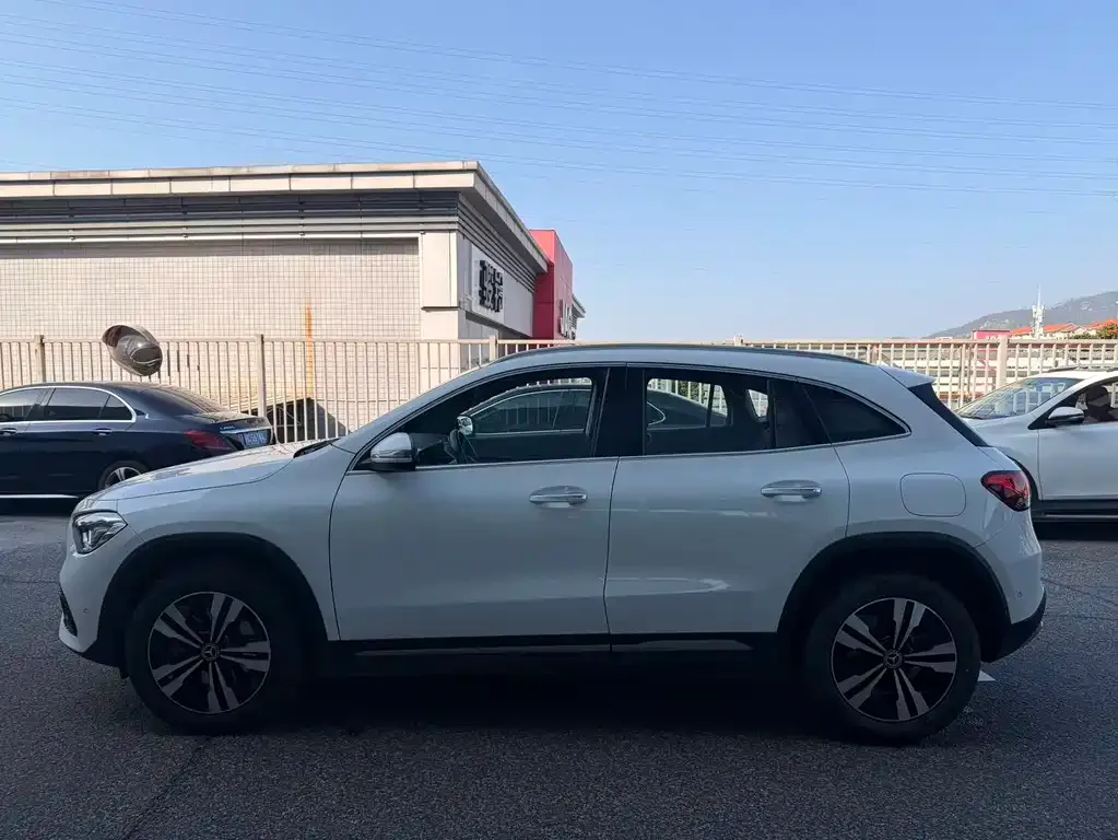 Mercedes-Benz GLA 2023 из CN, фото 3