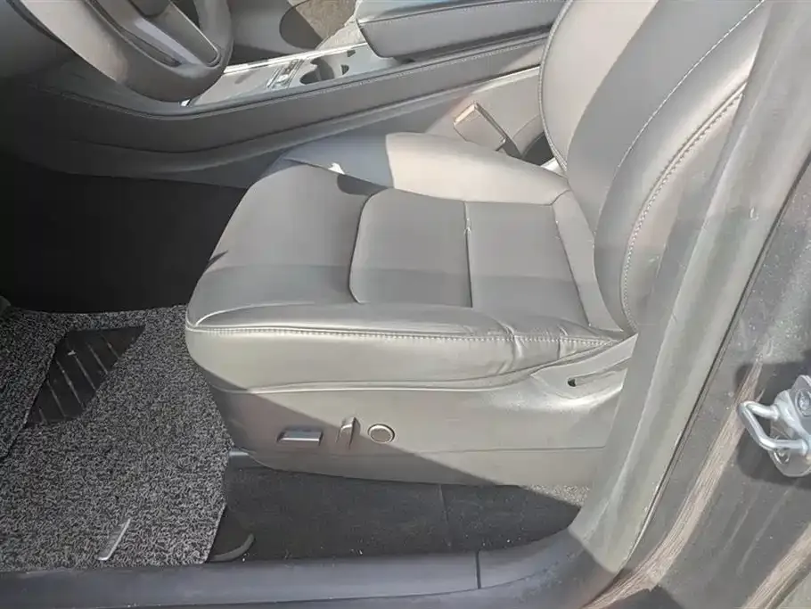 Tesla Model Y 2022 из CN, фото 2