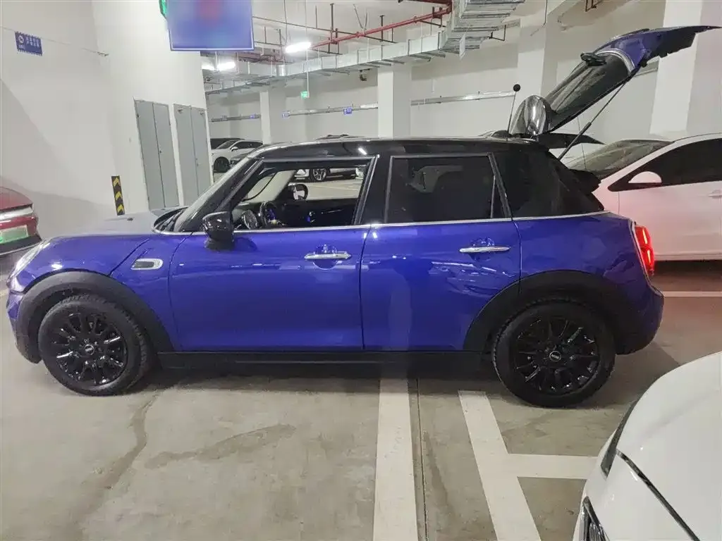 MINI Cooper (3-door) 2021 из CN, фото 2