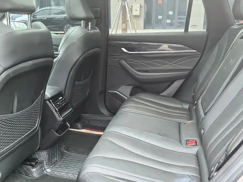 Geely Xingyue L 2024 из CN, фото 2