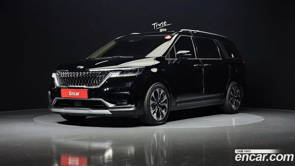 Kia Carnival — фото 1