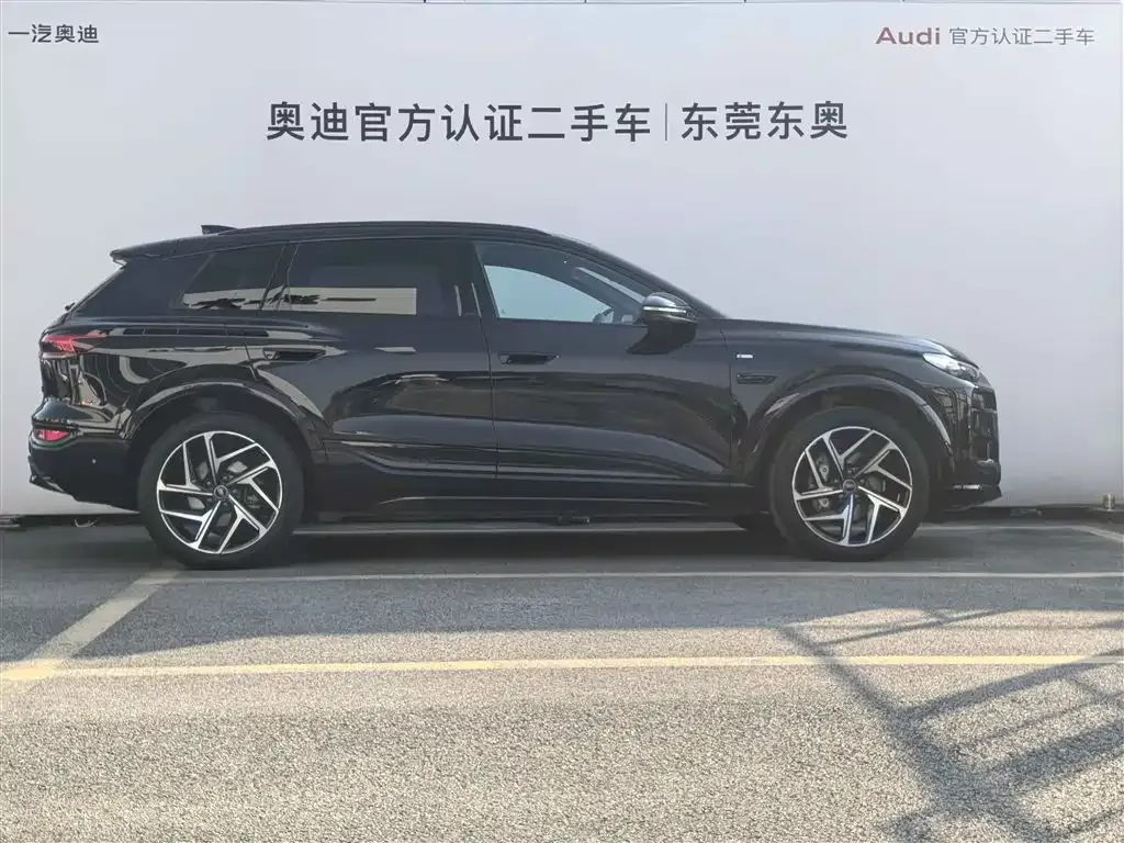 Audi Q6L e-tron — фото 10