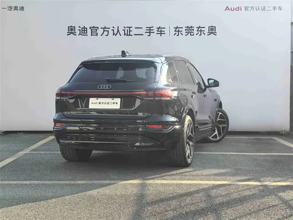 Audi Q6L e-tron — фото 6