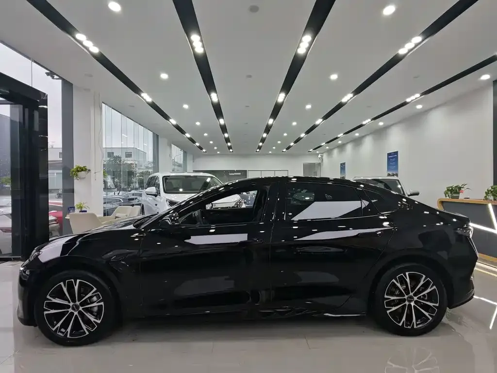 BYD Seal — фото 7