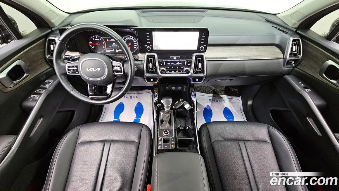 Kia Sorento — фото 7