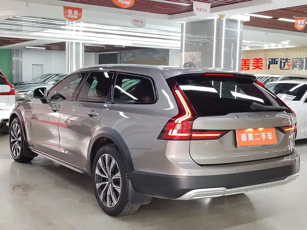Volvo V90 2021 из CN, фото 4