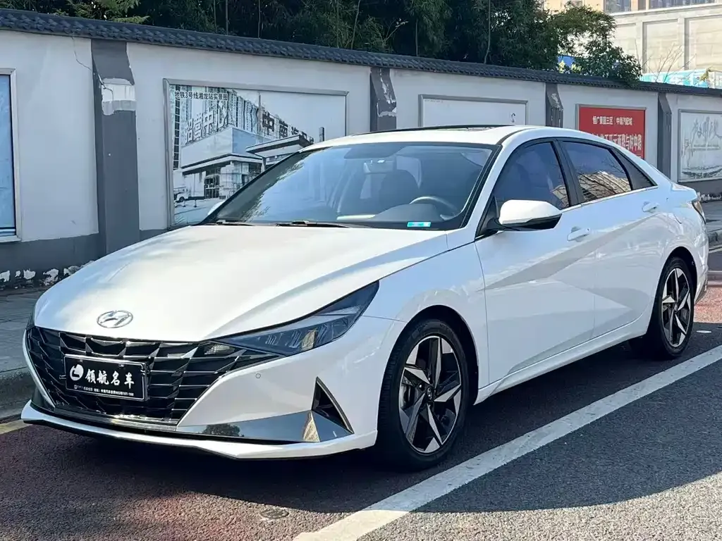 Hyundai Elantra 2023 из CN, фото 9