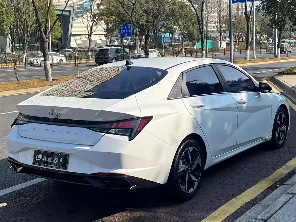 Hyundai Elantra 2023 из CN, фото 6