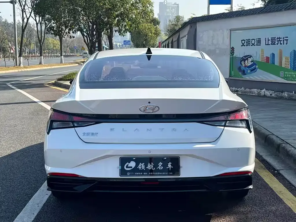 Hyundai Elantra 2023 из CN, фото 7
