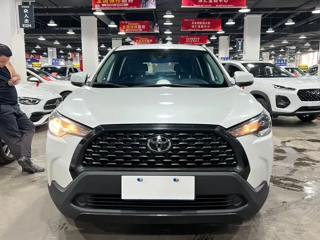 Toyota Corolla Cross 2023 из CN, фото 1