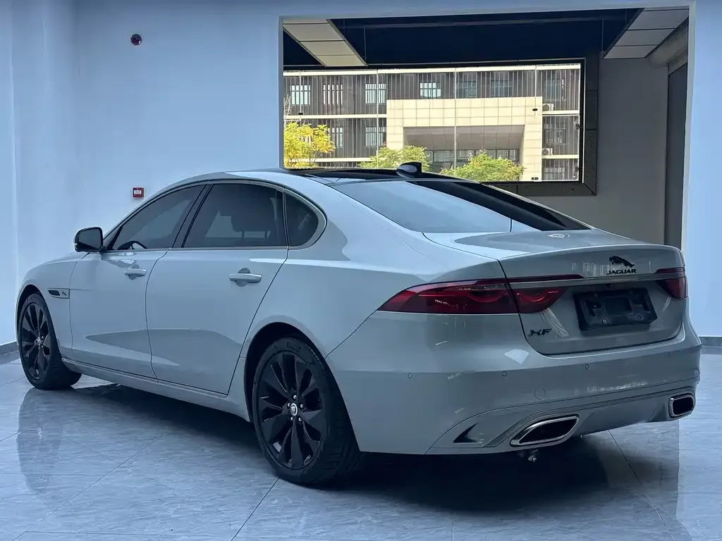 Jaguar XFL 2023 из CN, фото 8