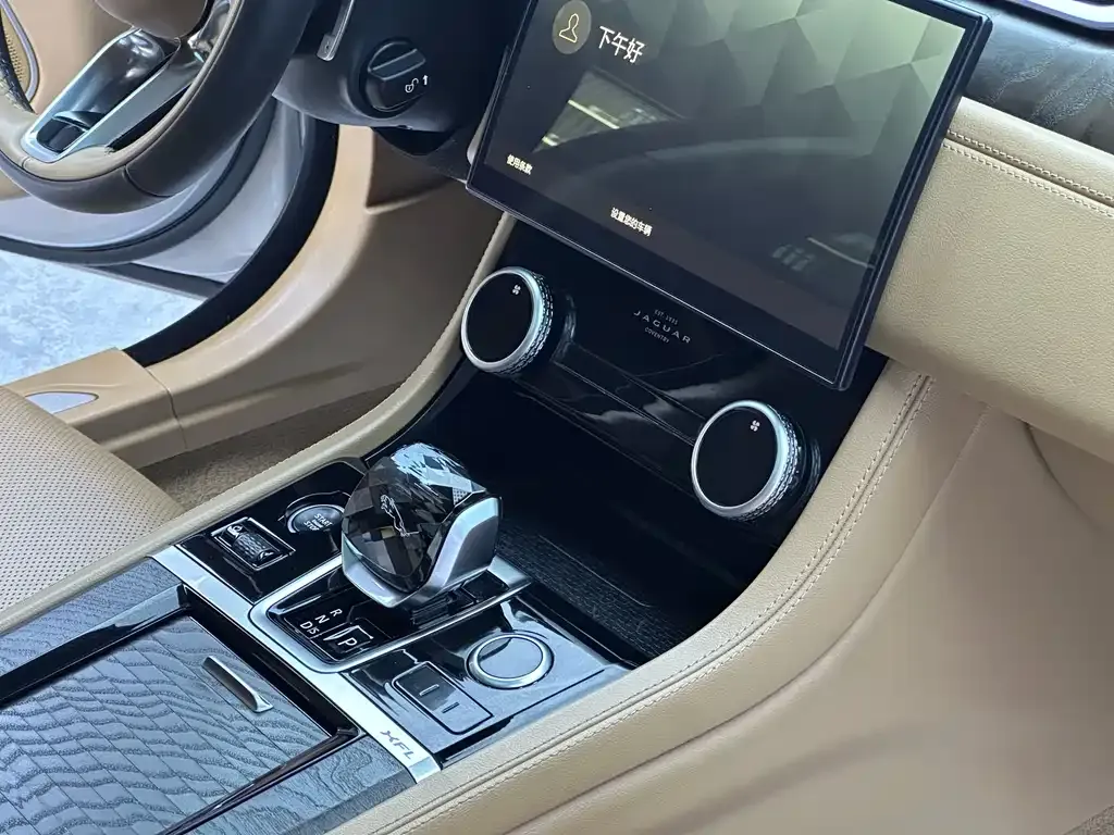 Jaguar XFL 2023 из CN, фото 7